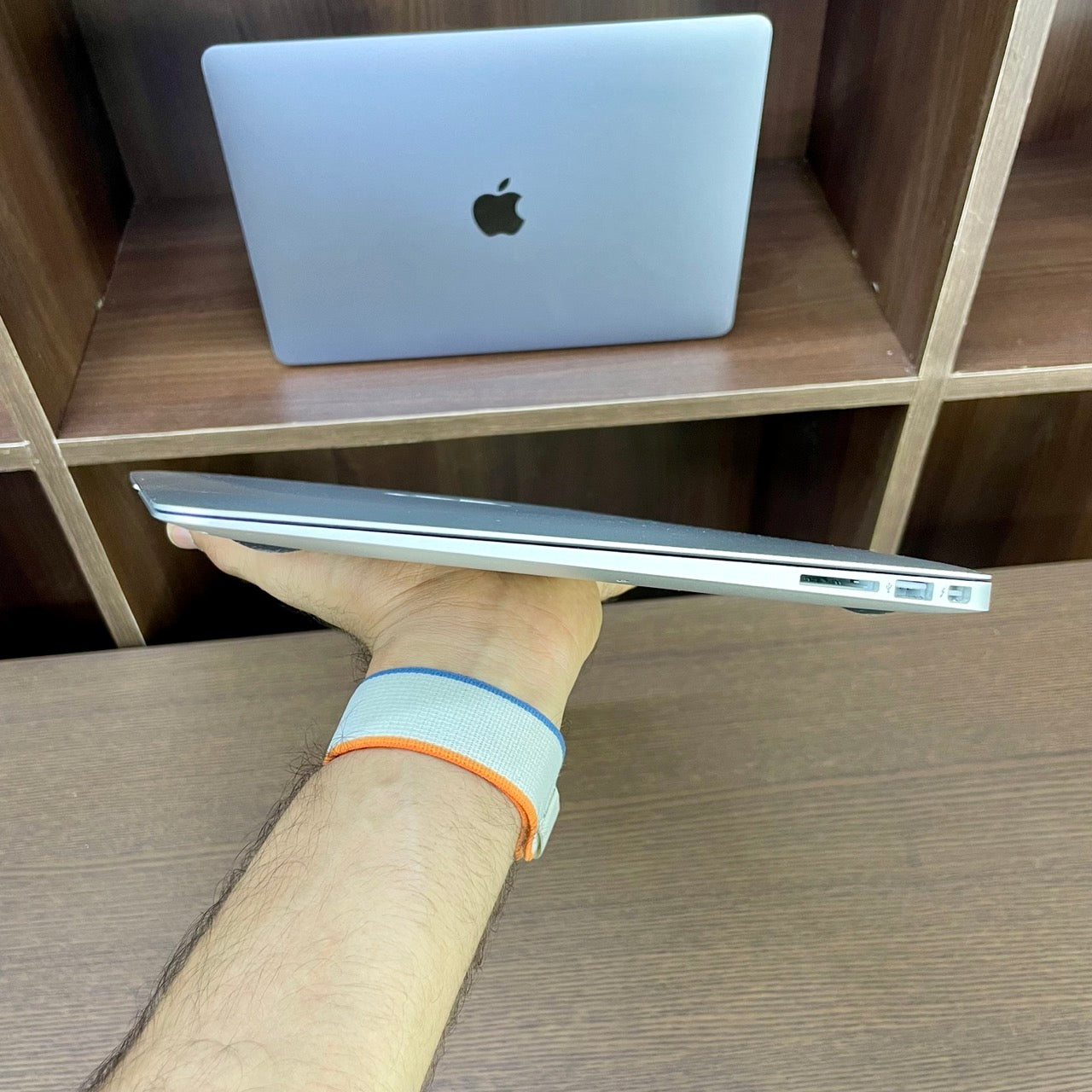 Apple MacBook Air 13.3-inch (A1466, 2017, Core i5, 8GB RAM, 256GB SSD) – Used