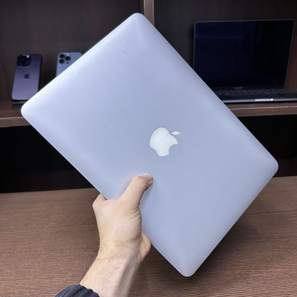 Apple MacBook Pro 13.3-inch (A1502, 2015, Core i5, 8GB RAM, 256GB SSD) – Used Excellent
