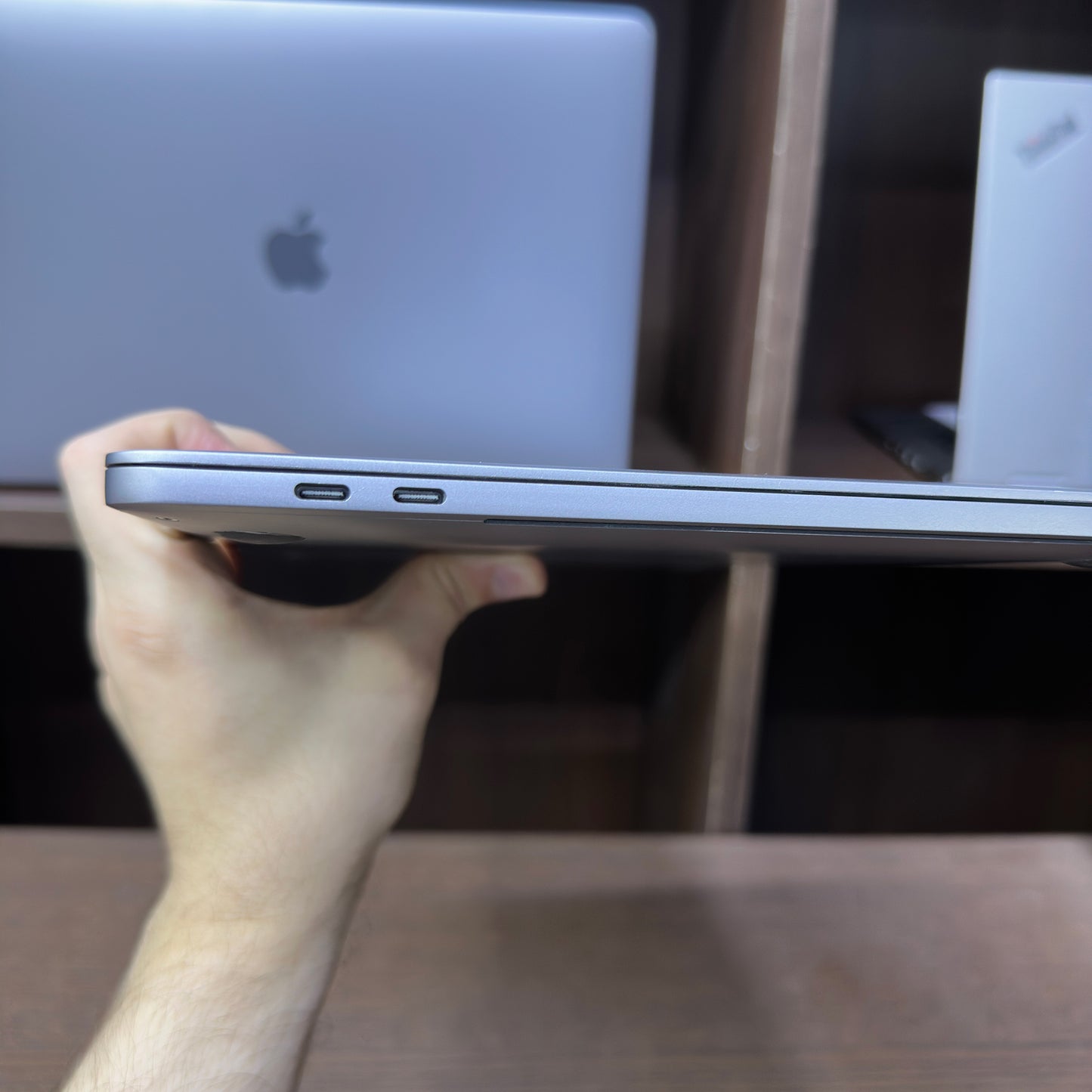 Apple MacBook Pro 13.3-inch (A1706, 2017, Core i5, 8GB RAM, 256GB SSD) – Used Excellent