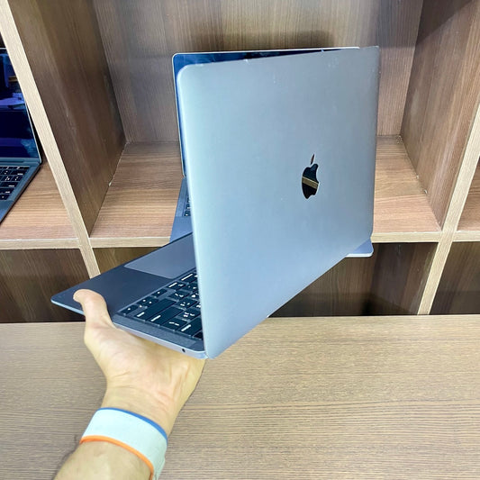Apple MacBook Air 13.3-inch Retina (A2337, 2020, Apple M1, 8GB RAM, 256GB SSD) – Used Excellent