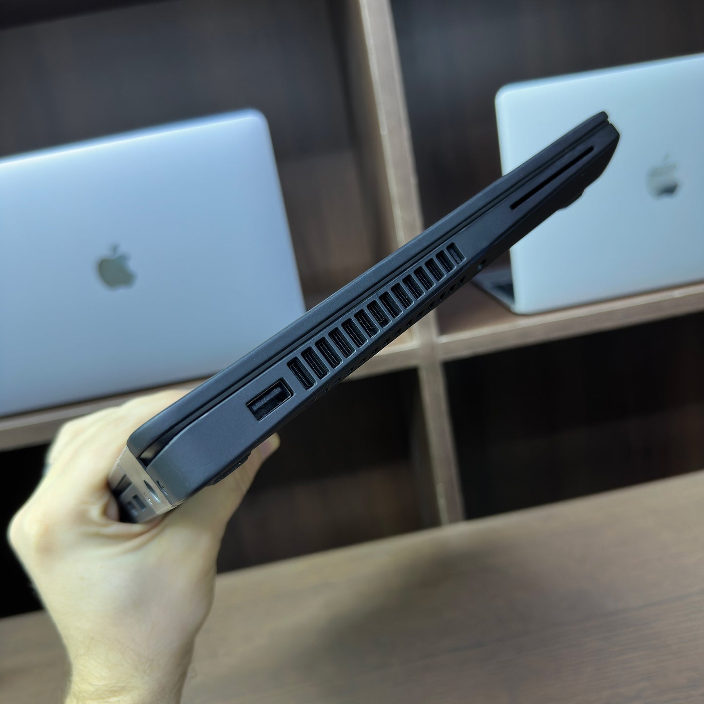 Dell Latitude 5470 14-inch (Core i5 6th Gen, 8GB RAM, 256GB SSD) – Used Excellent