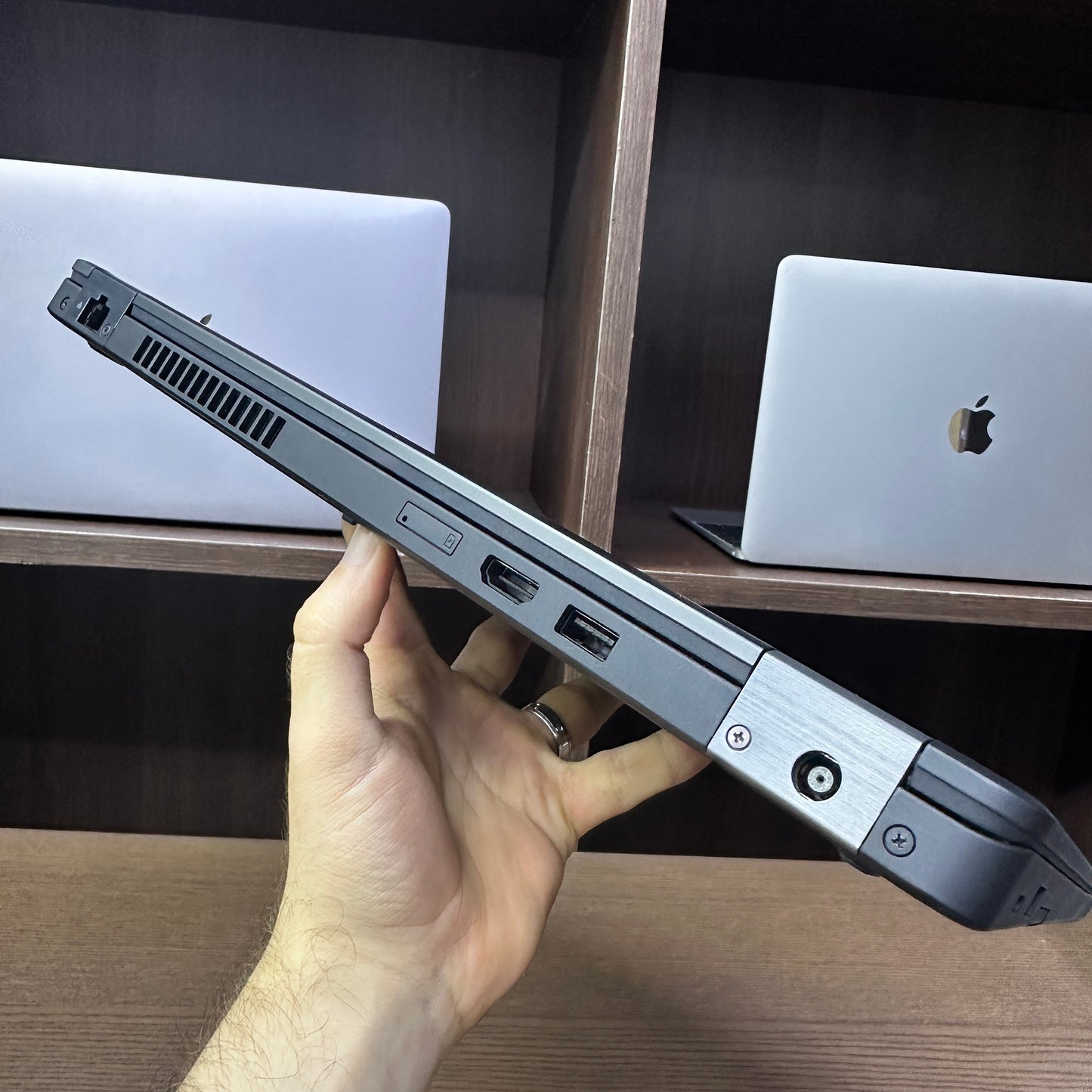 Dell Latitude 5490 14-inch (Core i5 8th Gen, 8GB RAM, 256GB SSD) – Used Excellent