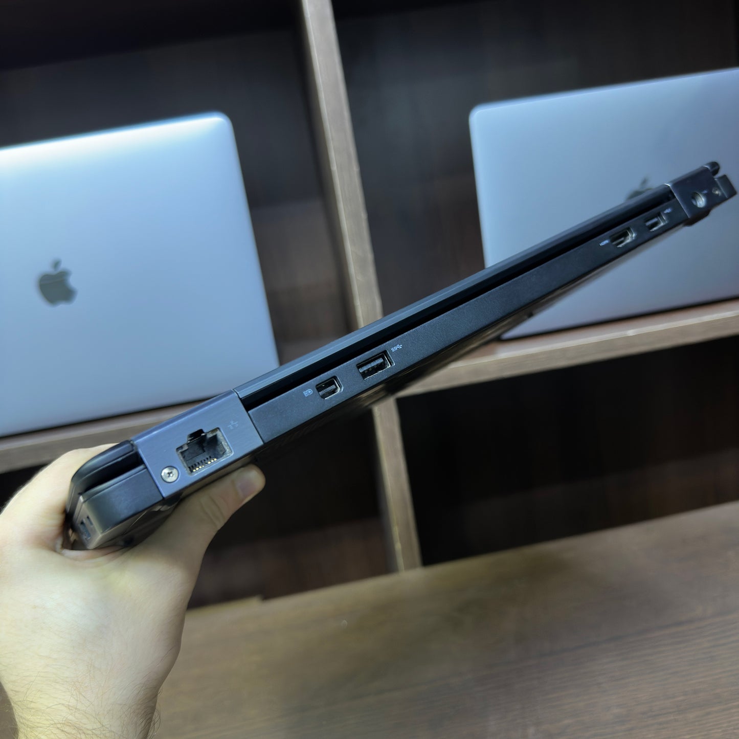 Dell Latitude 7450 14-inch (Core i7 5th Gen, 8GB RAM, 256GB SSD) – Used Excellent