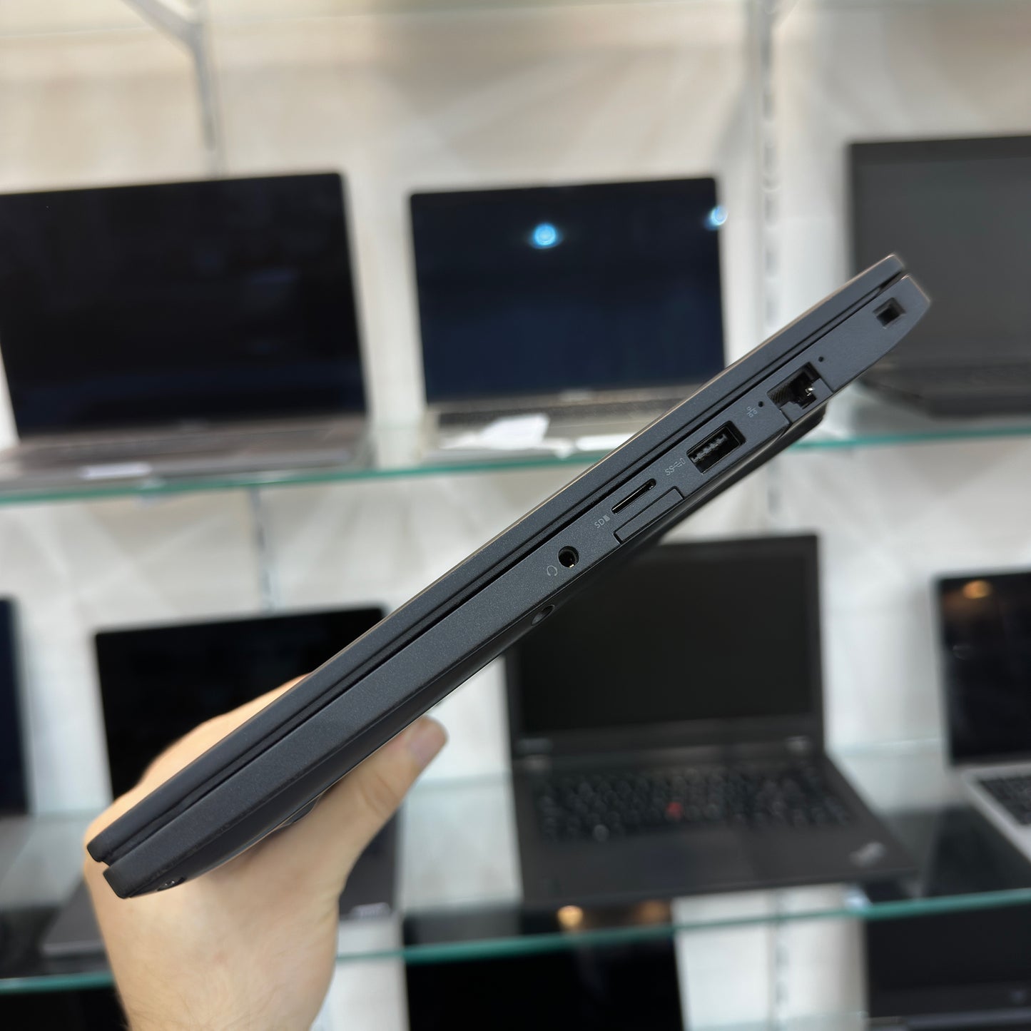 Dell Latitude 7480 14-inch (Core i7 6th Gen, 8GB RAM, 256GB SSD) – Used Excellent