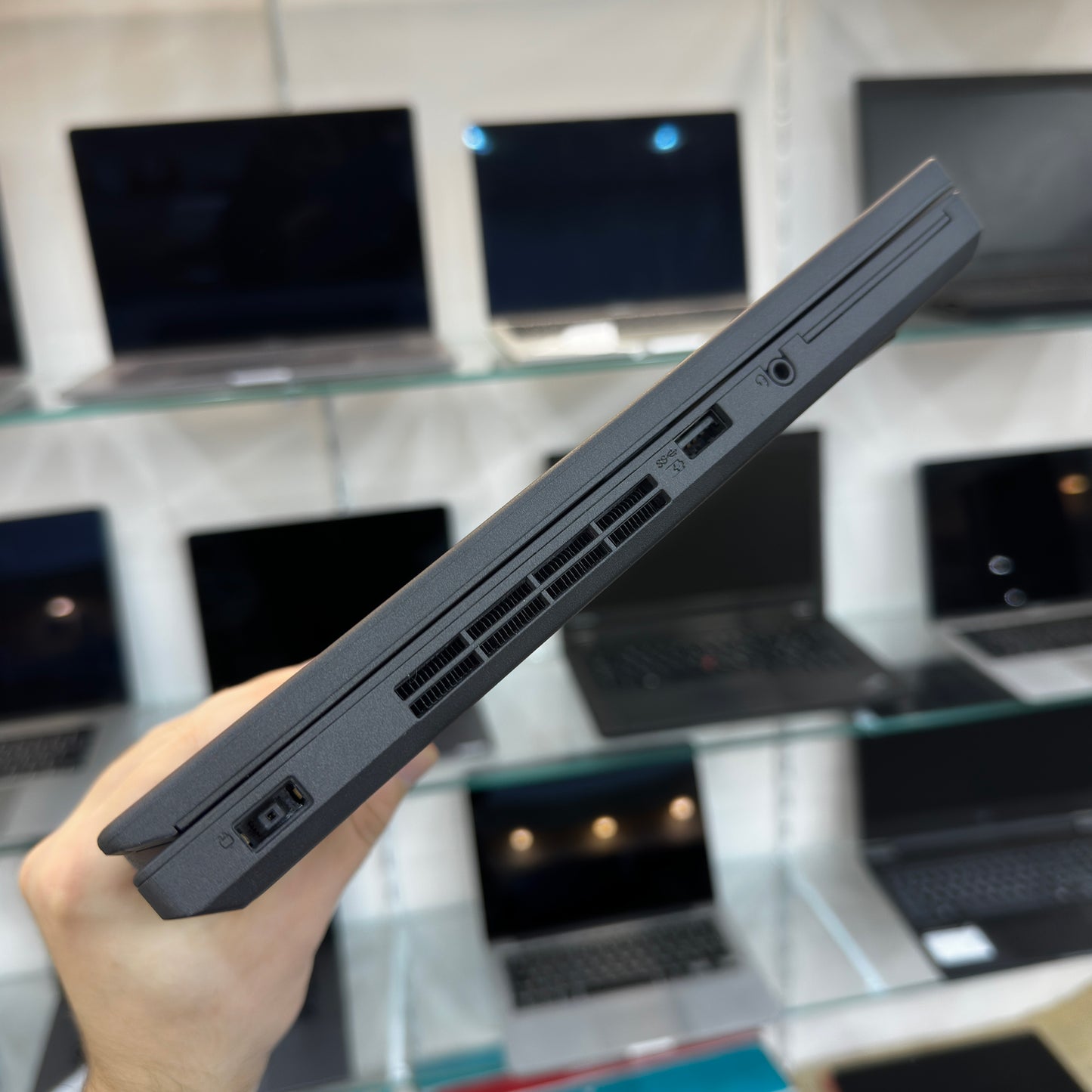 Lenovo ThinkPad L450 14-inch (Core i5 5th Gen, 8GB RAM, 256GB SSD) – Used Excellent