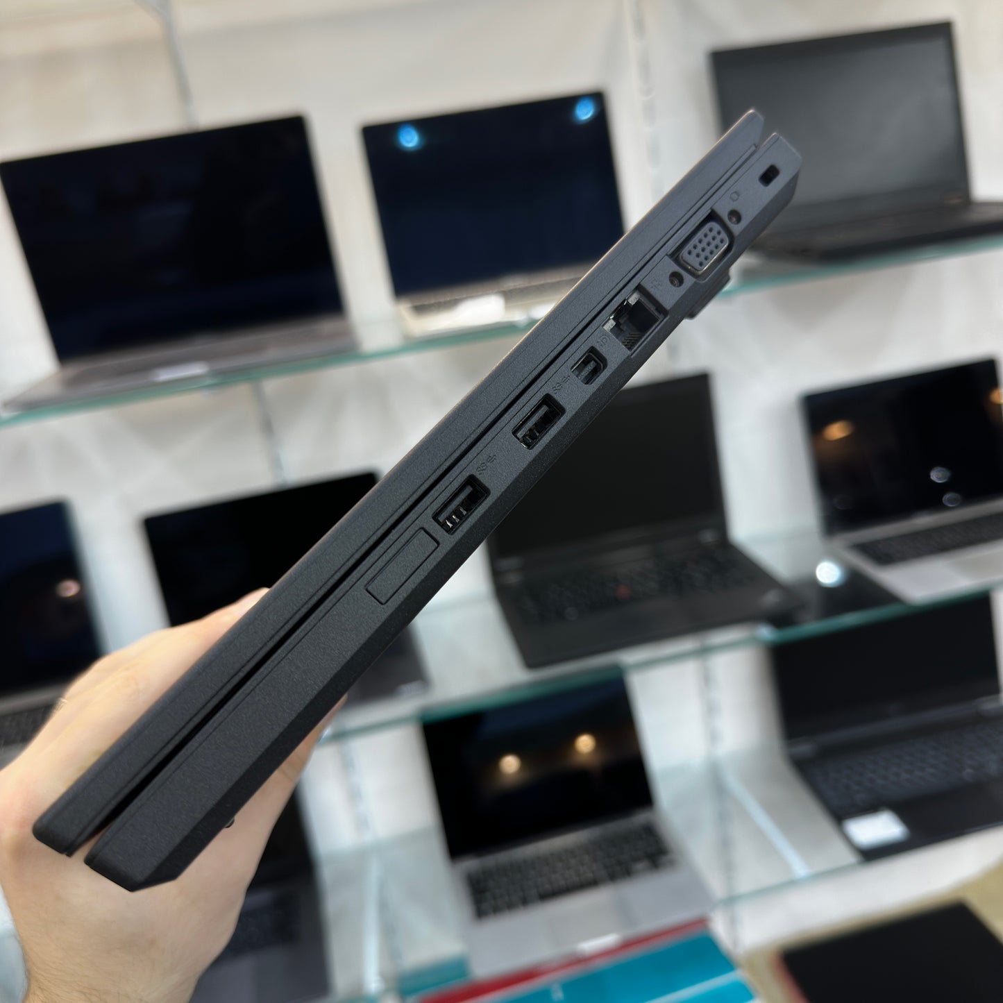 Lenovo ThinkPad L450 14-inch (Core i5 5th Gen, 8GB RAM, 256GB SSD) – Used Excellent