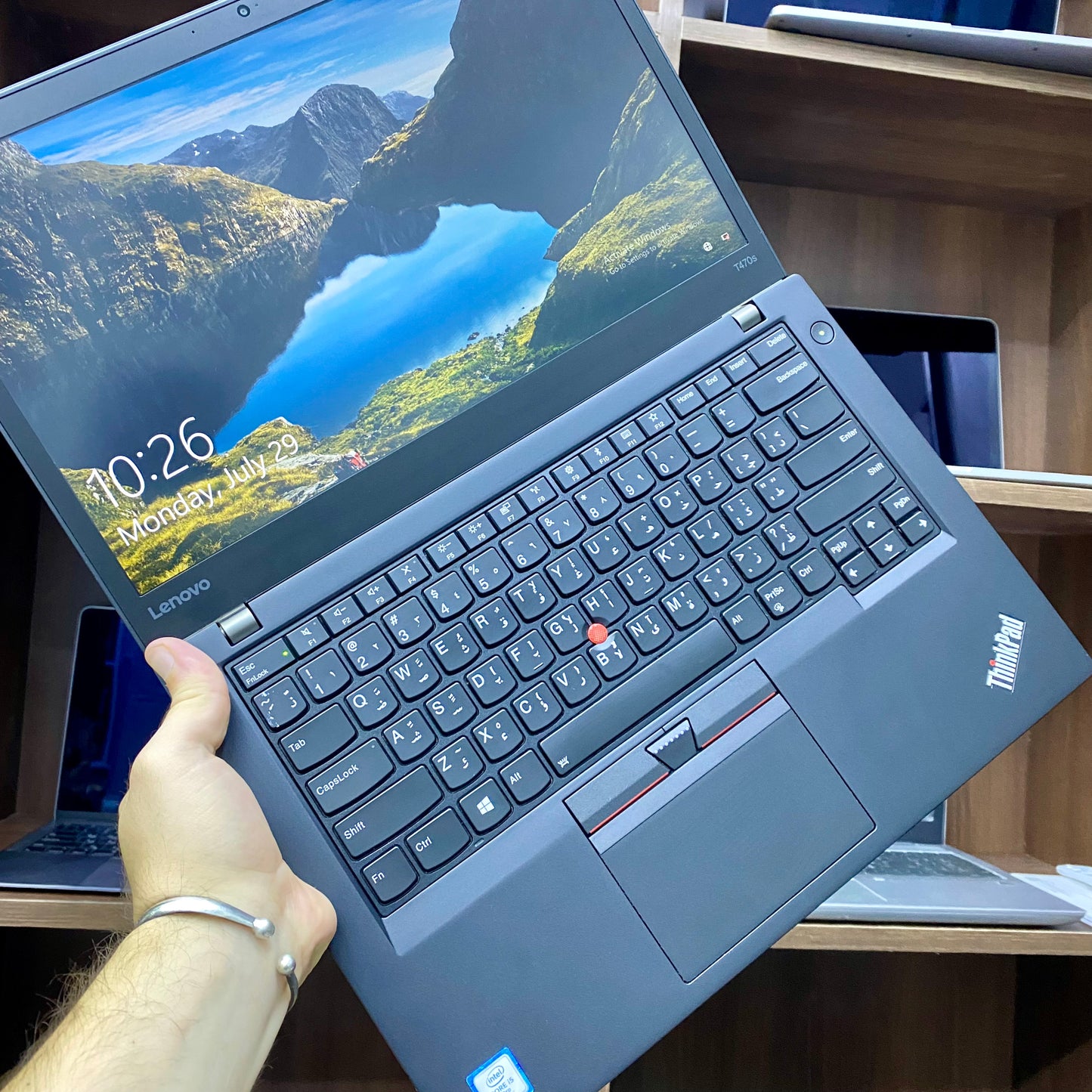 Lenovo ThinkPad T470s 14-inch (Core i7 6th Gen, 8GB RAM, 256GB SSD) – Used Excellent