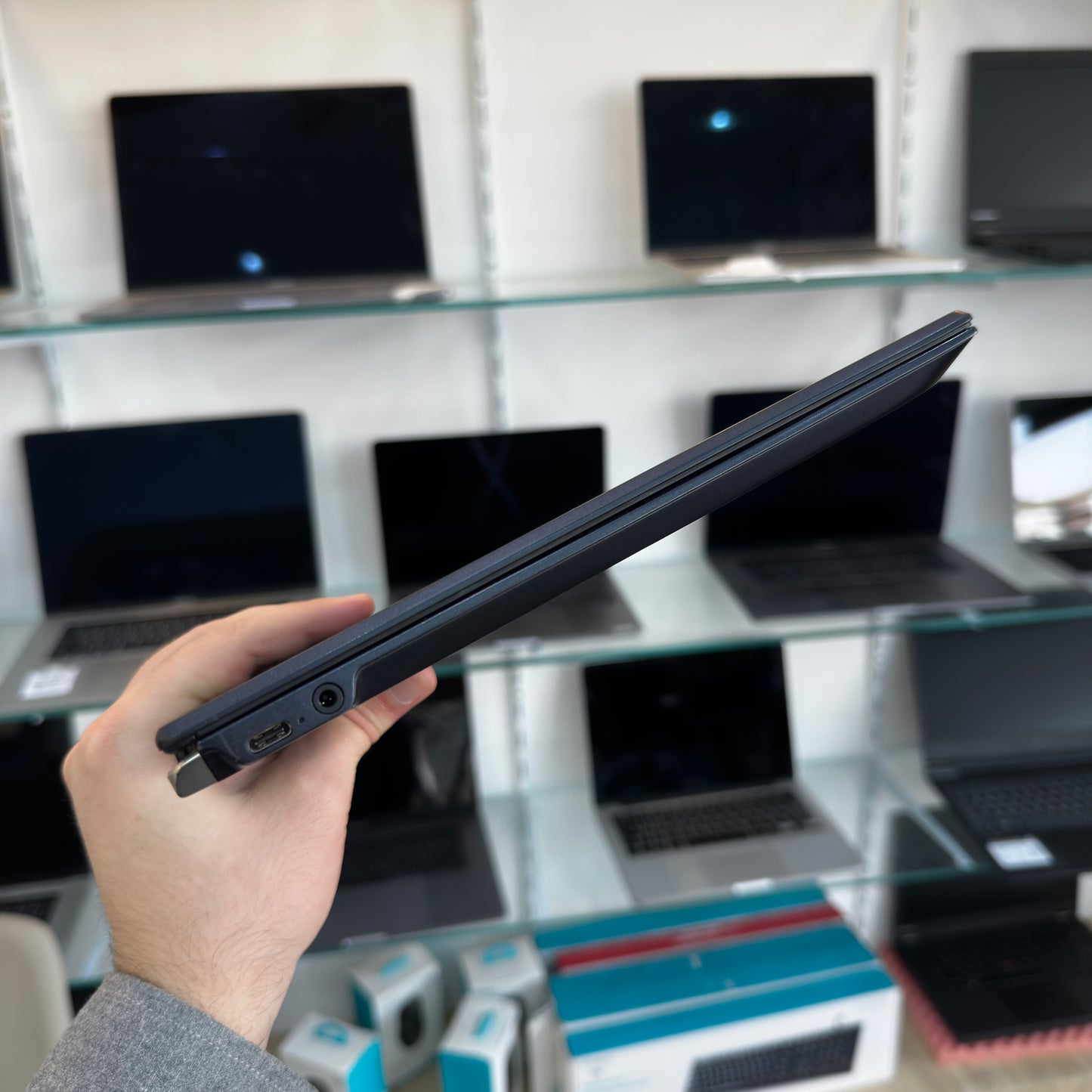 Toshiba Dynabook Touch 360 X20W-E11V 14-inch (Core i5 8th Gen, 8GB RAM, 256GB SSD) – Used Excellent