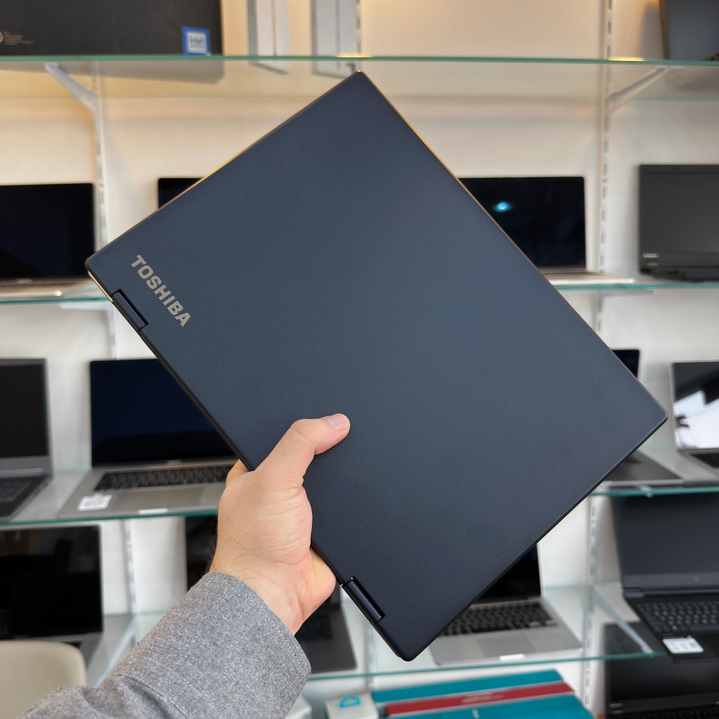 Toshiba Dynabook Touch 360 X20W-E11V 14-inch (Core i5 8th Gen, 8GB RAM, 256GB SSD) – Used Excellent